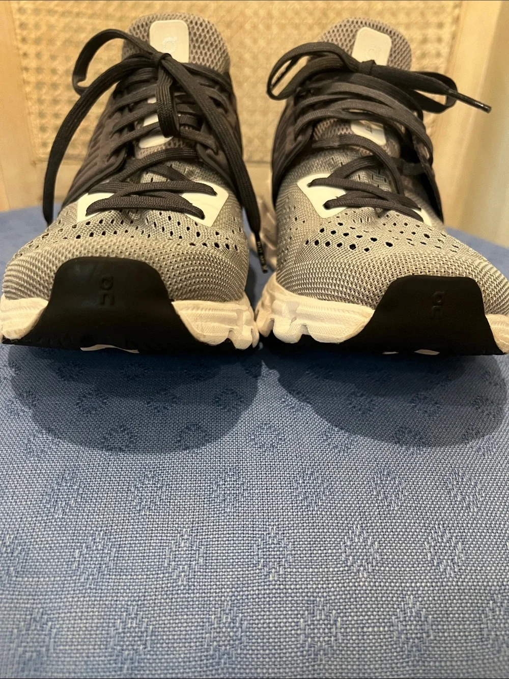 On Cloud Running Shoes Women’s Grey, Black and White - Picture 9 of 10